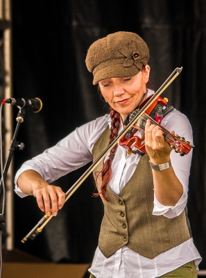 Fiddler
Elsa Jean McTaggart
Keywords: "Esla Jean McTaggart" Fiddler "Mercenary Fiddler"