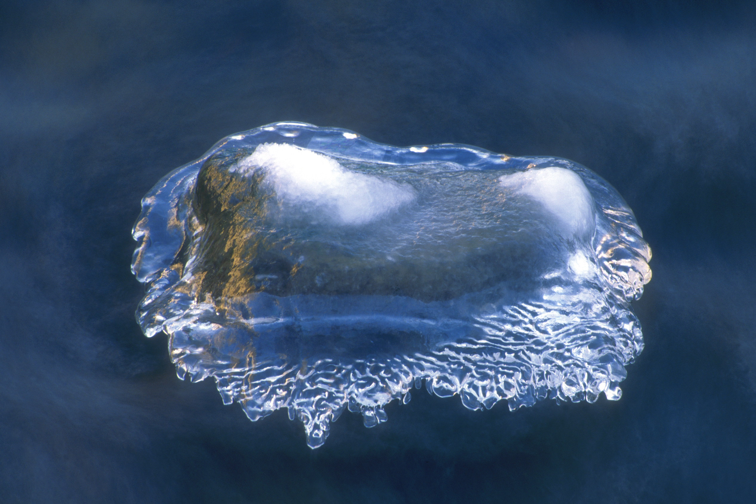 1995 Andy Hall, The Frozen Carron.